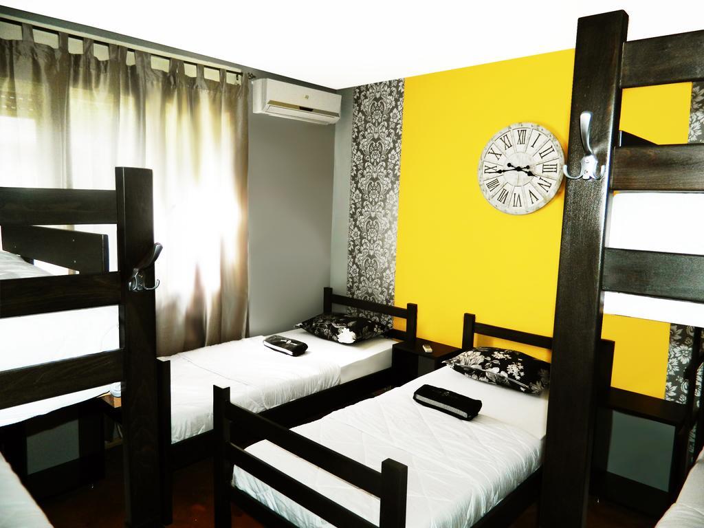 Hostel Kalonis Скоп'є Номер фото