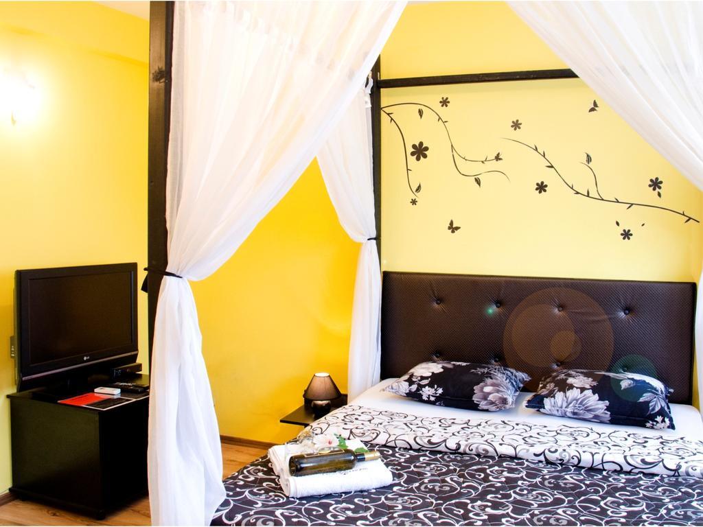Hostel Kalonis Скоп'є Екстер'єр фото