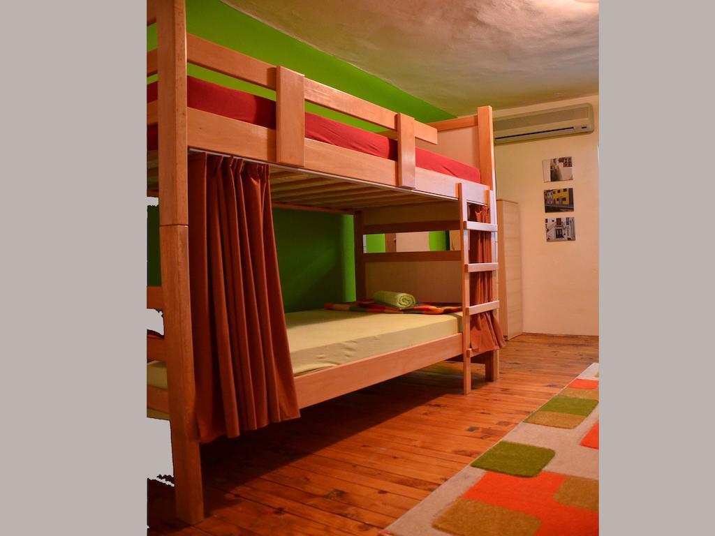 Hostel Kalonis Скоп'є Екстер'єр фото